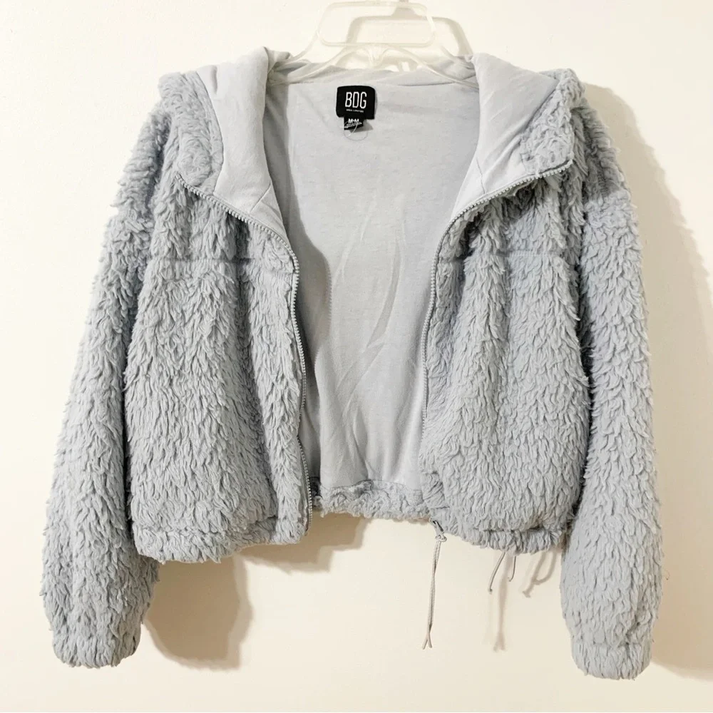Urban Outfitters BDG Hooded Cropped Fuzzy Sherpa Zip Teddy Jacket Coat Pockets